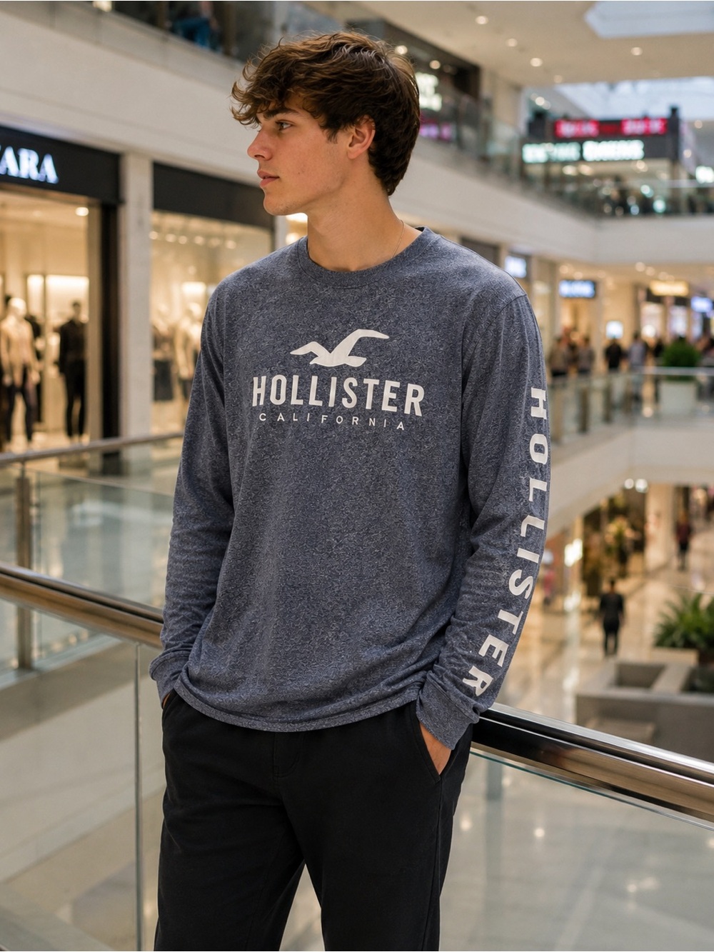 Hollister Men's Heather Navy Long-Sleeve Size Large